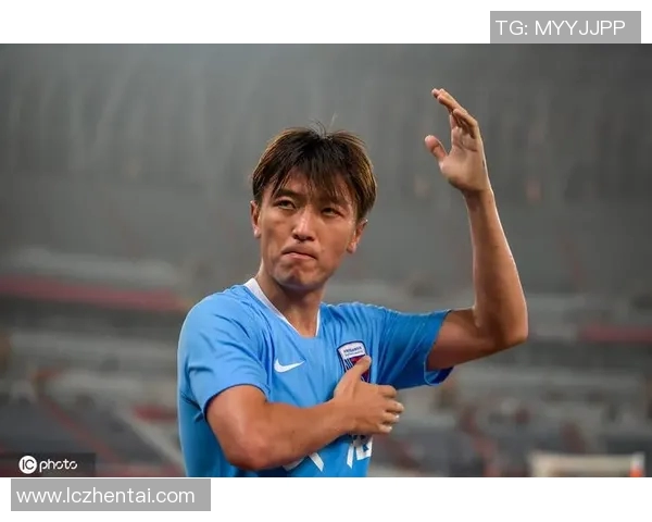 足球明星积极捐款支持汶川地震灾后重建展现社会责任感与爱心